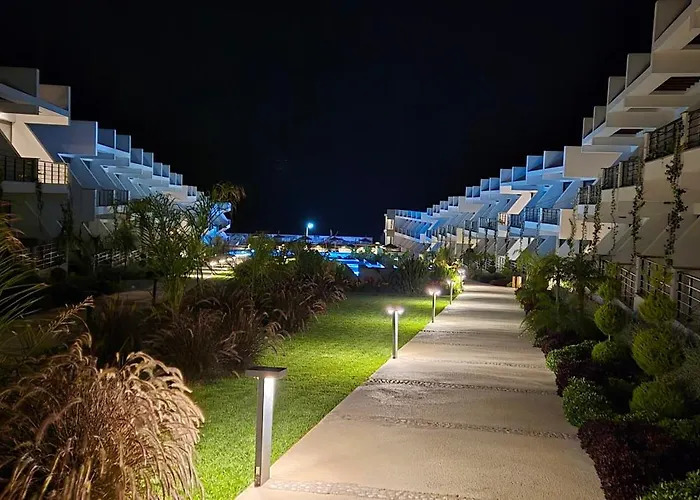 Pearl Island Kalogrea